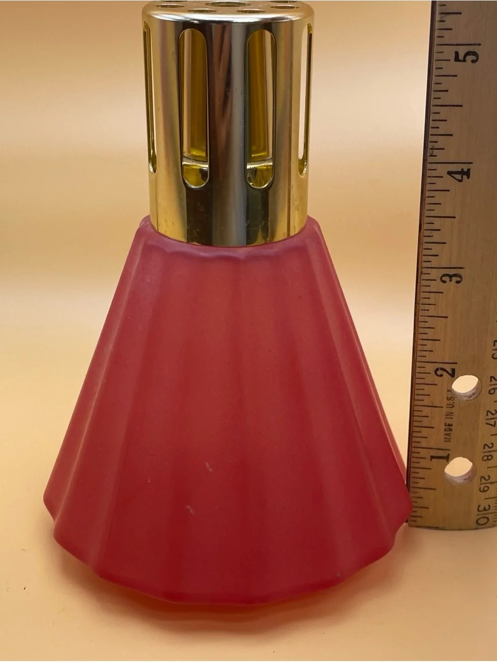Lampe Berger France Frosted Fluted Glass Catalytic Diffuser with Beaded Cover